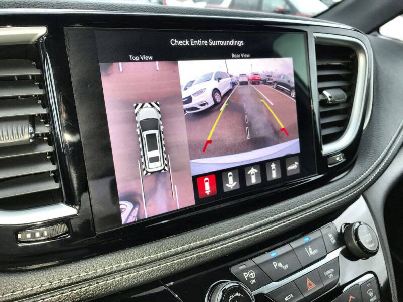 2023 Chrysler Pacifica Plug-In Hybrid Limited