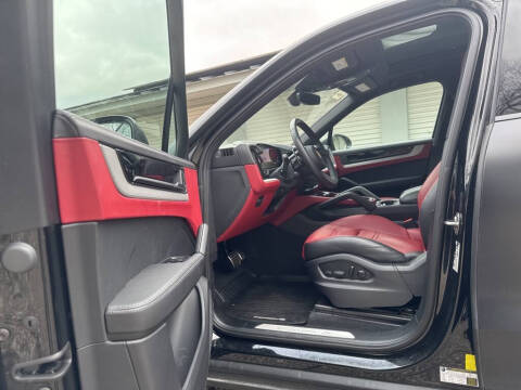 2024 Porsche Cayenne S