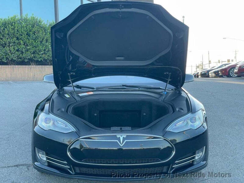 2013 Tesla Model S Performance