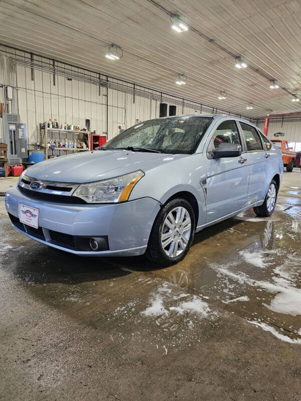 2009 Ford Focus for sale at WESTSIDE GARAGE LLC in Keokuk IA