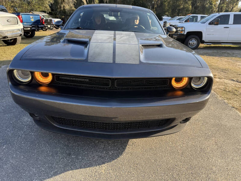 2017 Dodge Challenger SXT Plus