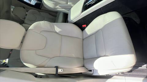 2023 Volvo XC90 B5 Core