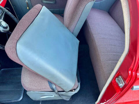 1948 Plymouth Deluxe