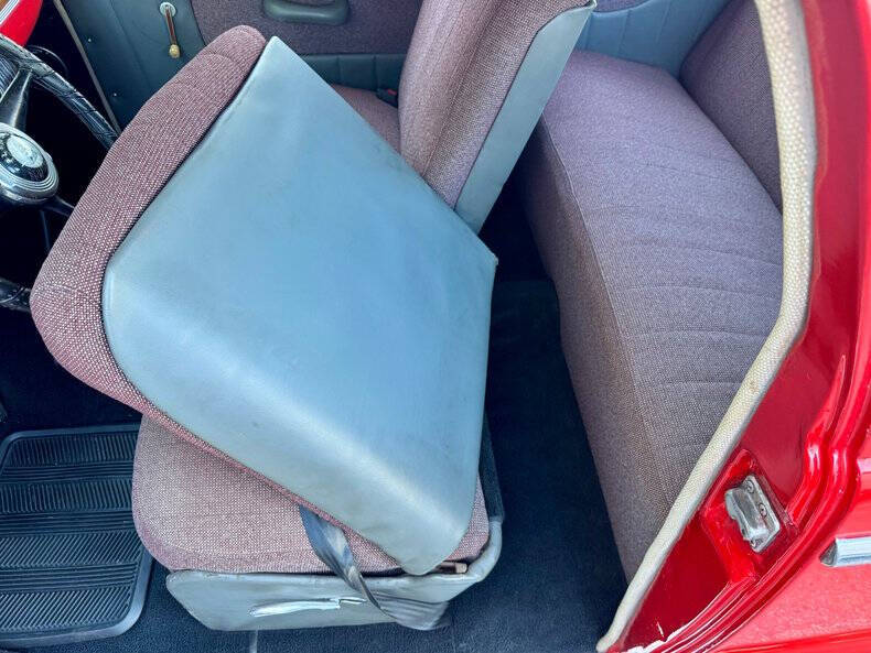 1948 Plymouth Deluxe