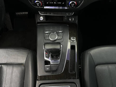 2019 Audi Q5 quattro Premium 45 TFSI