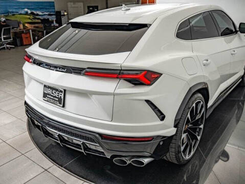2022 Lamborghini Urus