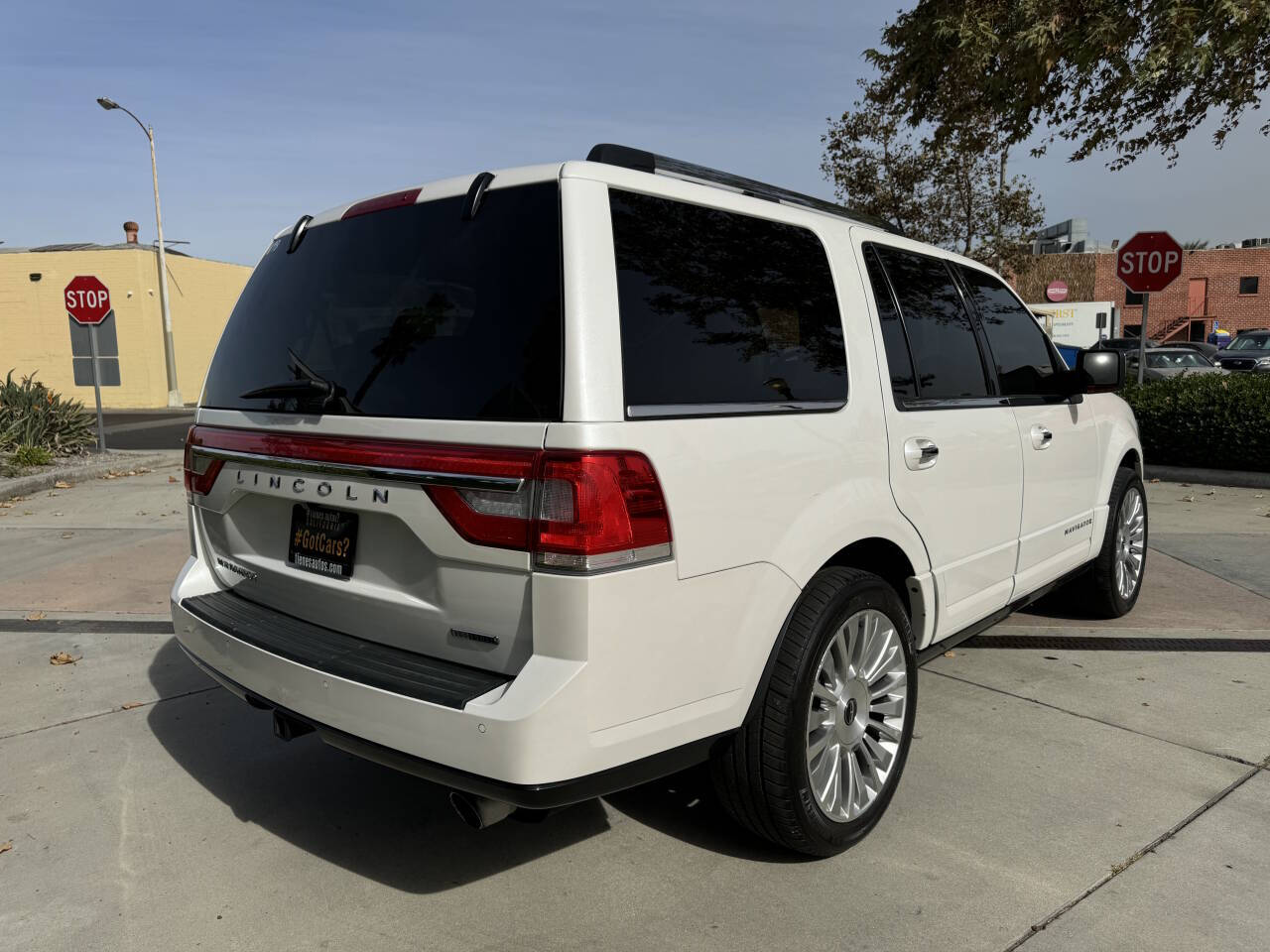 2015 Lincoln Navigator for sale at Got Cars in Downey, CA