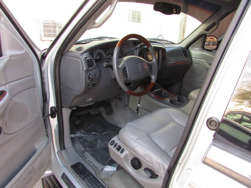 2000 Lincoln Navigator Base photo 11