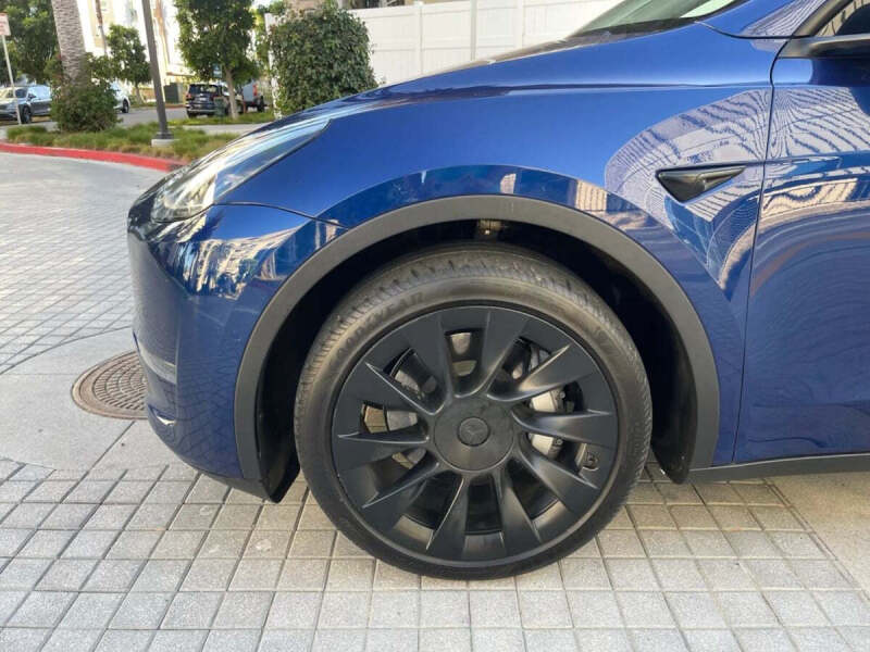 2024 Tesla Model Y Long Range