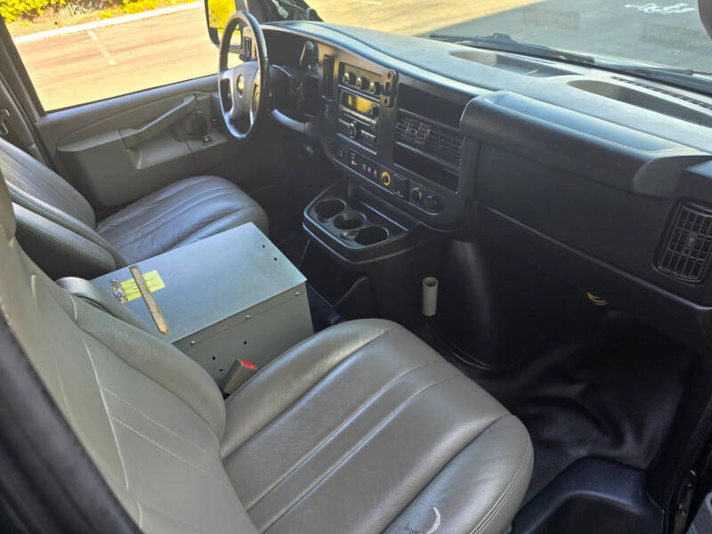 2017 Chevrolet Express 2500