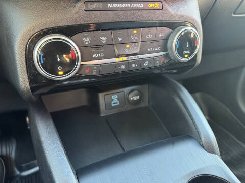 2022 Ford Escape Hybrid SEL