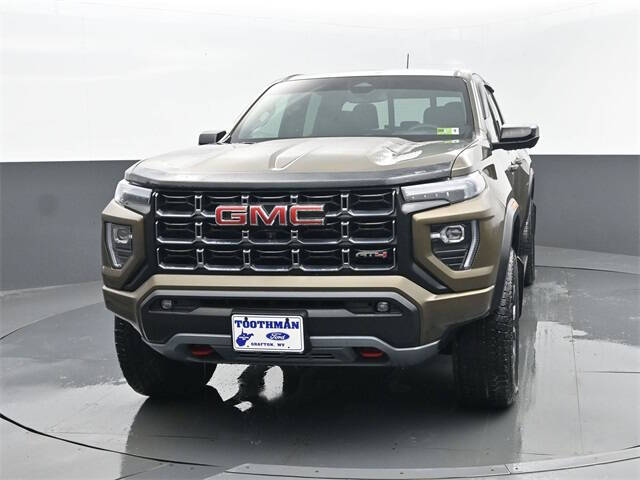 2024 GMC Canyon AT4
