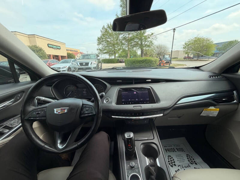 2019 Cadillac XT4 Luxury