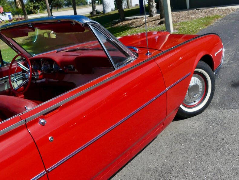 1962 Ford Thunderbird