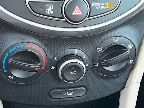 2017 Hyundai Accent SE