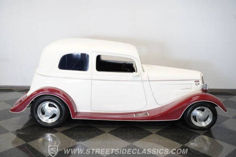 1933 Ford Victoria
