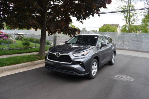 2025 Toyota Highlander LE