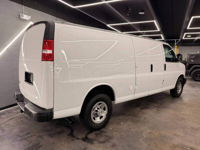 2021 Chevrolet Express 2500
