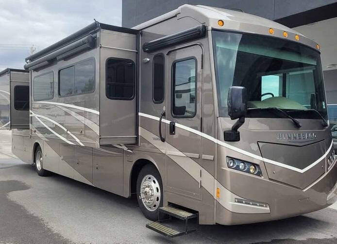 2017 Winnebago Forza 36G