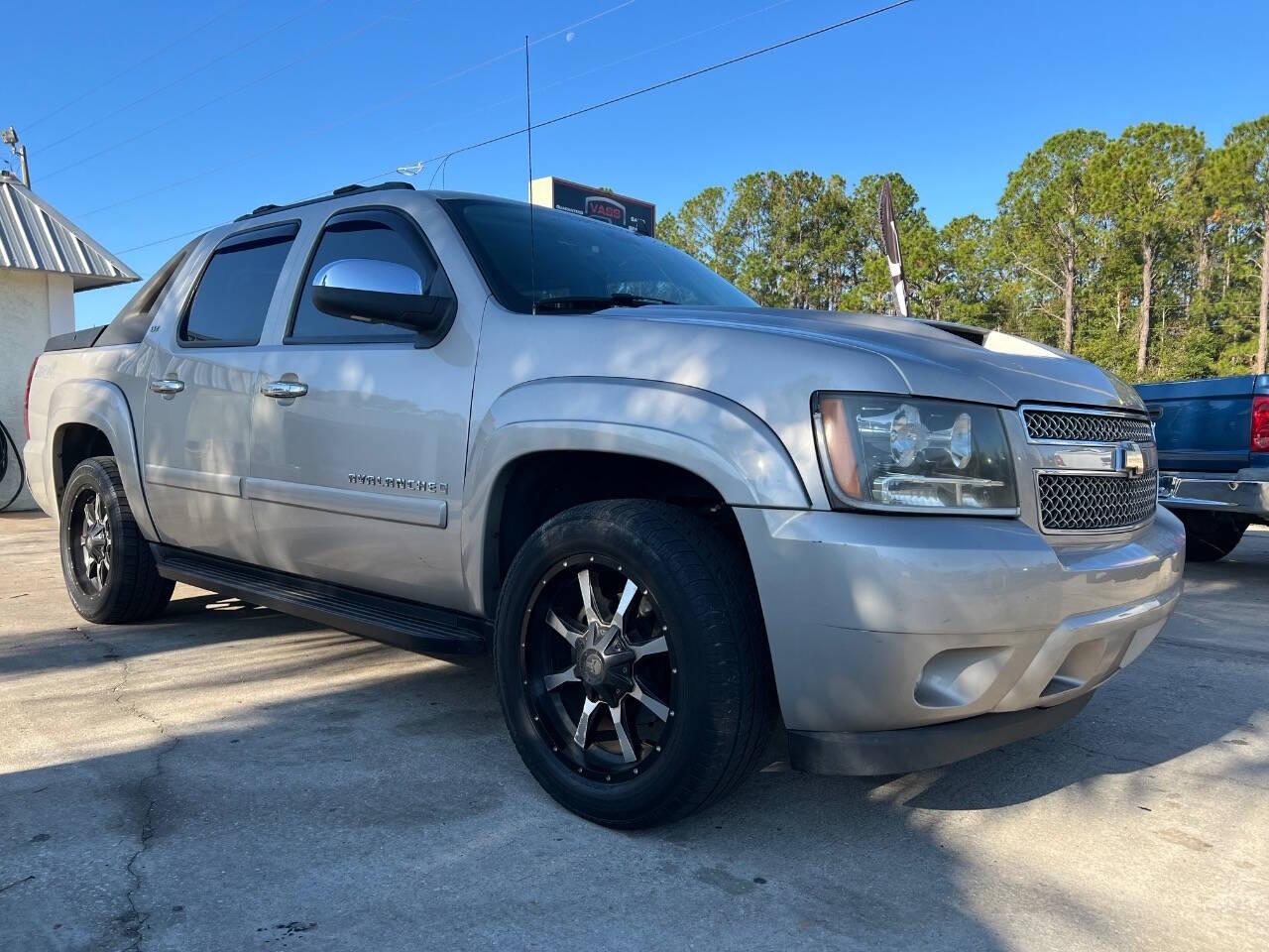 2008 Chevrolet Avalanche for sale at VASS Automotive in DeLand, FL