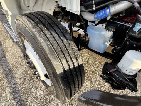 2022 Freightliner M2 106