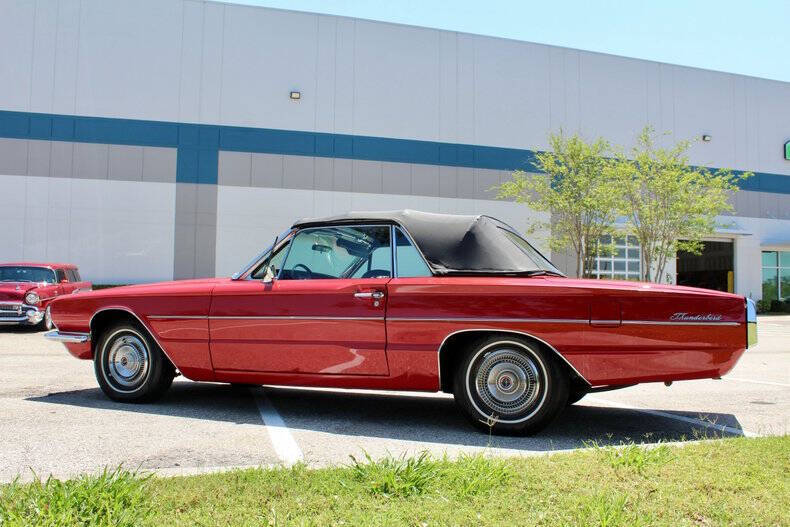 1966 Ford Thunderbird