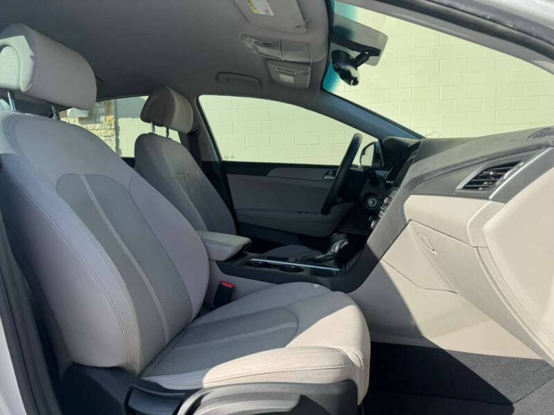 2017 Hyundai Sonata SE