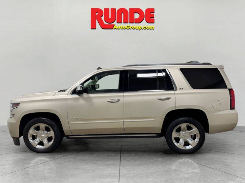 Used 2015 Chevrolet Tahoe LTZ with VIN 1GNSKCKC0FR113647 for sale in Hazel Green, WI