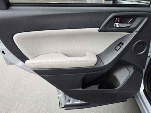 2014 Subaru Forester 2.5i Touring