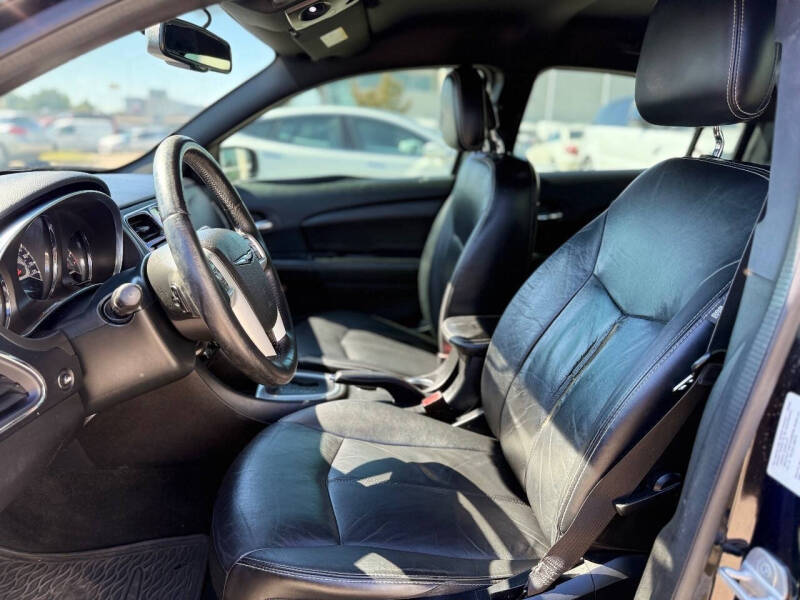 2014 Chrysler 200 Limited