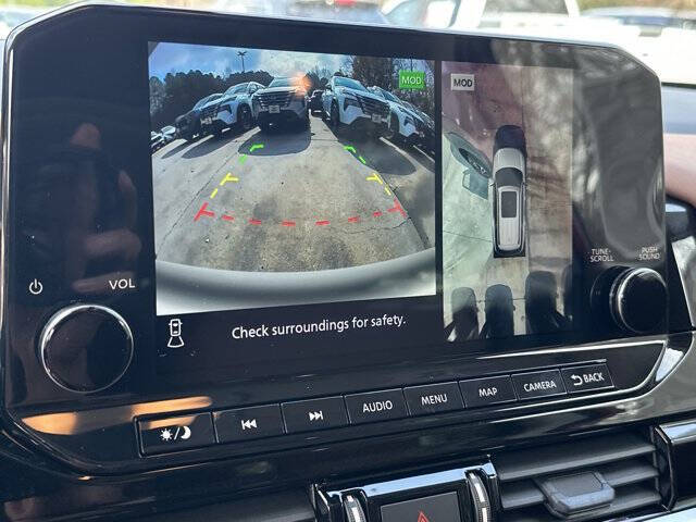 2025 Nissan Pathfinder Platinum