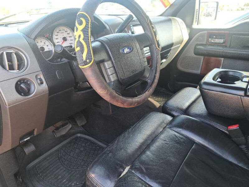 2005 Ford F-150 Lariat