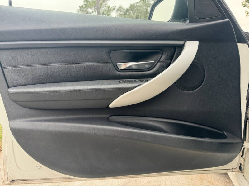 2012 BMW 3 Series 328i