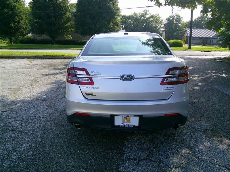 2013 Ford Taurus SEL