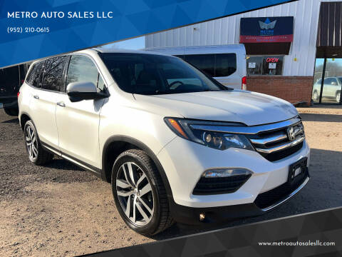 2017 Honda Pilot for sale at METRO AUTO SALES LLC in Lino Lakes MN