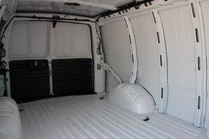 2025 Chevrolet Express 3500