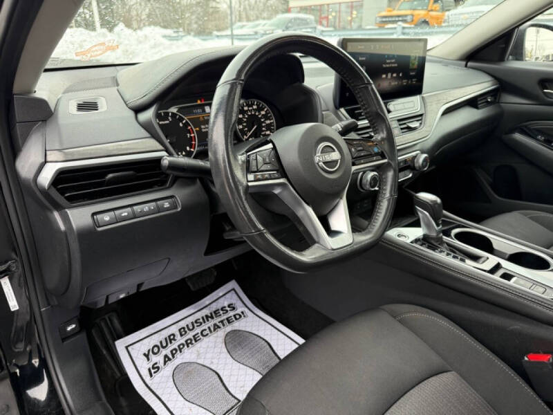 2023 Nissan Altima 2.5 SV