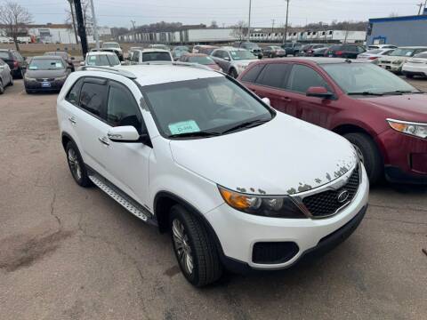 2013 Kia Sorento for sale at G & H Motors LLC in Sioux Falls SD
