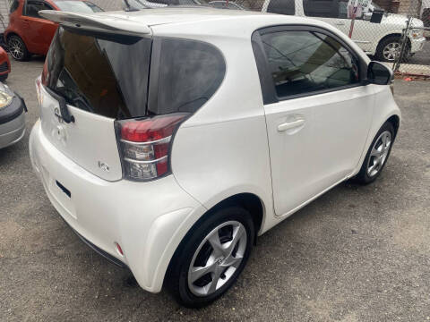 2014 Scion iQ