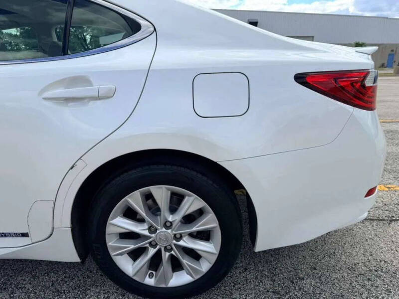2013 Lexus ES 300h