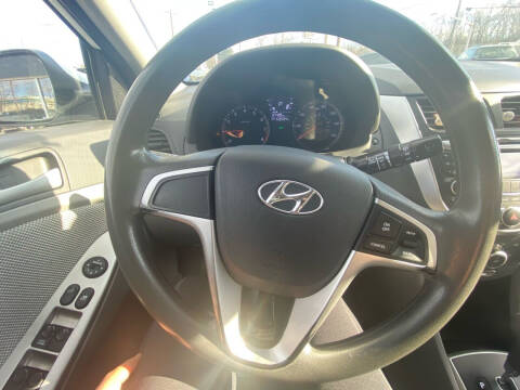 2012 Hyundai Accent GS