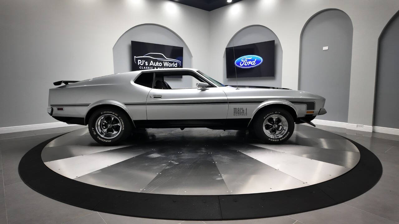 1972 Ford Mustang 4