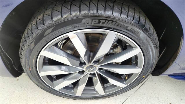 2024 Audi A4 quattro Premium Plus 40 TFSI