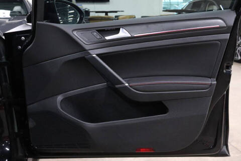 2019 Volkswagen Golf GTI S