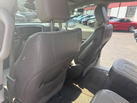 2018 Chrysler Pacifica Touring L