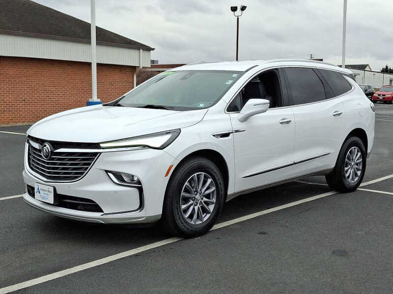 2024 Buick Enclave Essence