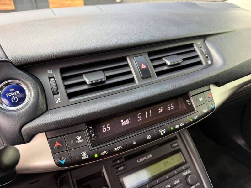 2014 Lexus CT 200h