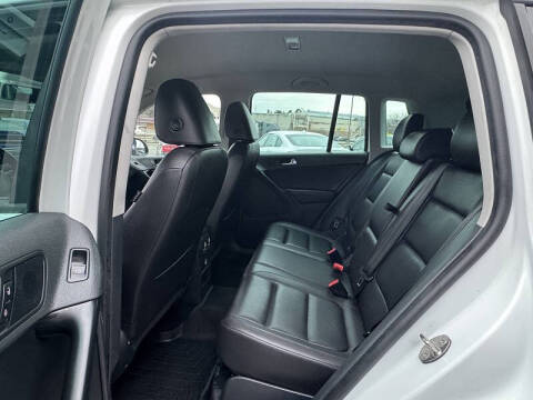 2015 Volkswagen Tiguan S 4Motion