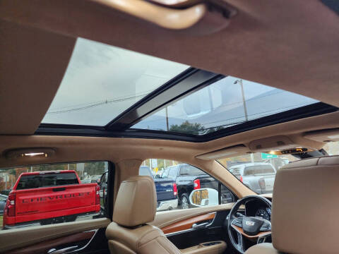 2017 Cadillac XT5 Platinum