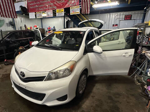 2013 Toyota Yaris 5-Door L